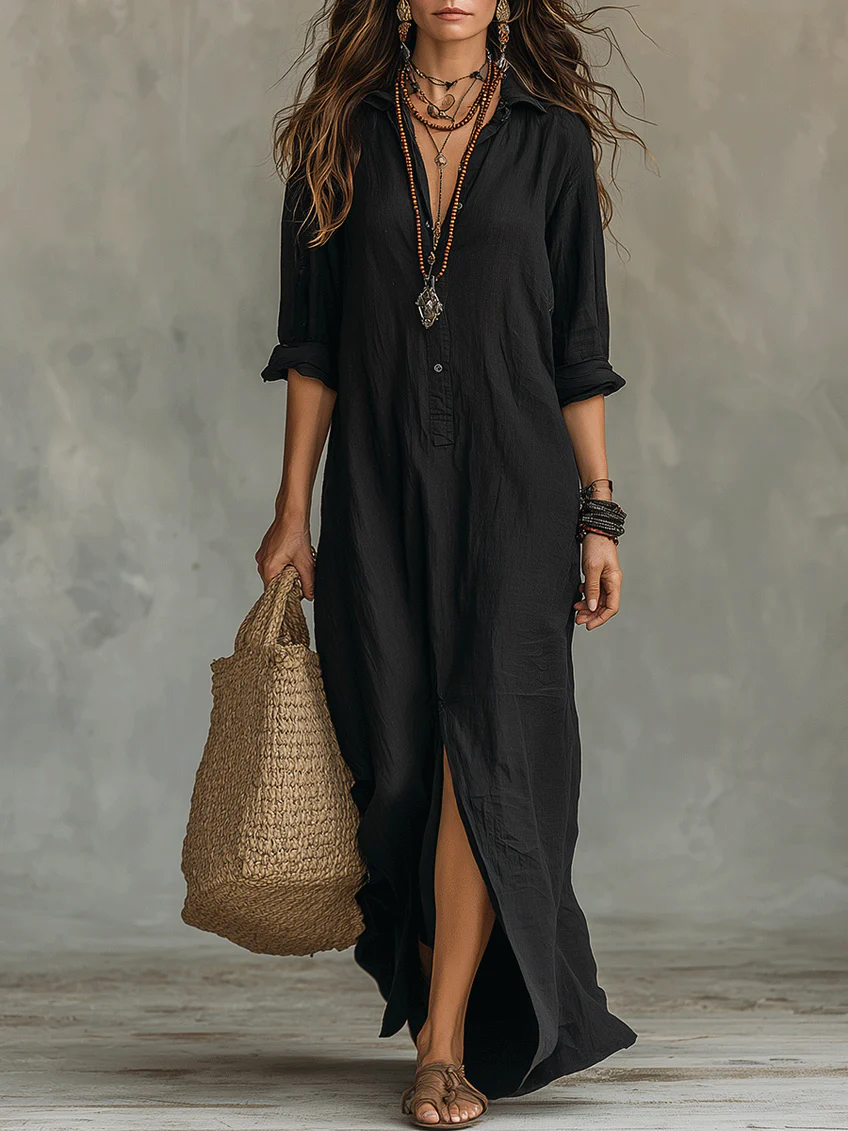 Flowing floor-length maxi dress in black - front