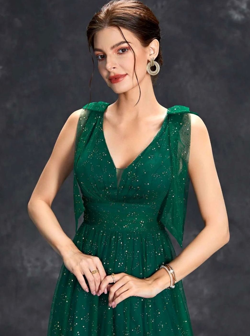 Glitter maxi dress with V-neck and tulle skirt in Green