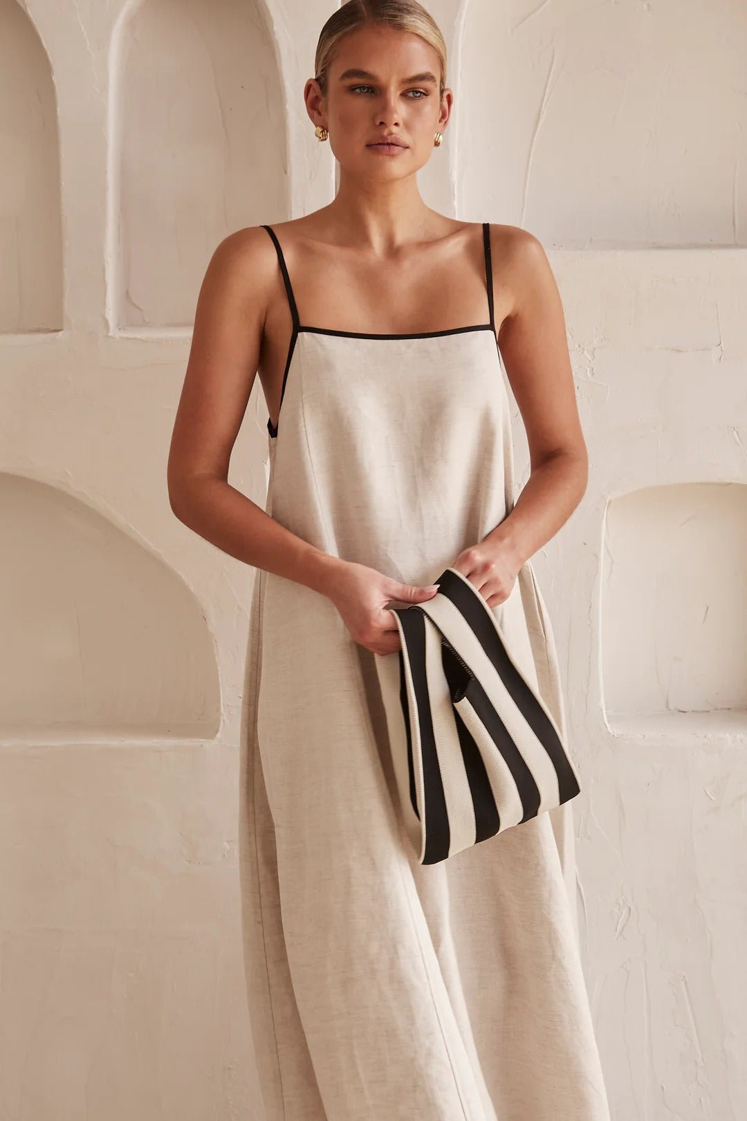 Linen-blend maxi dress in cream - side