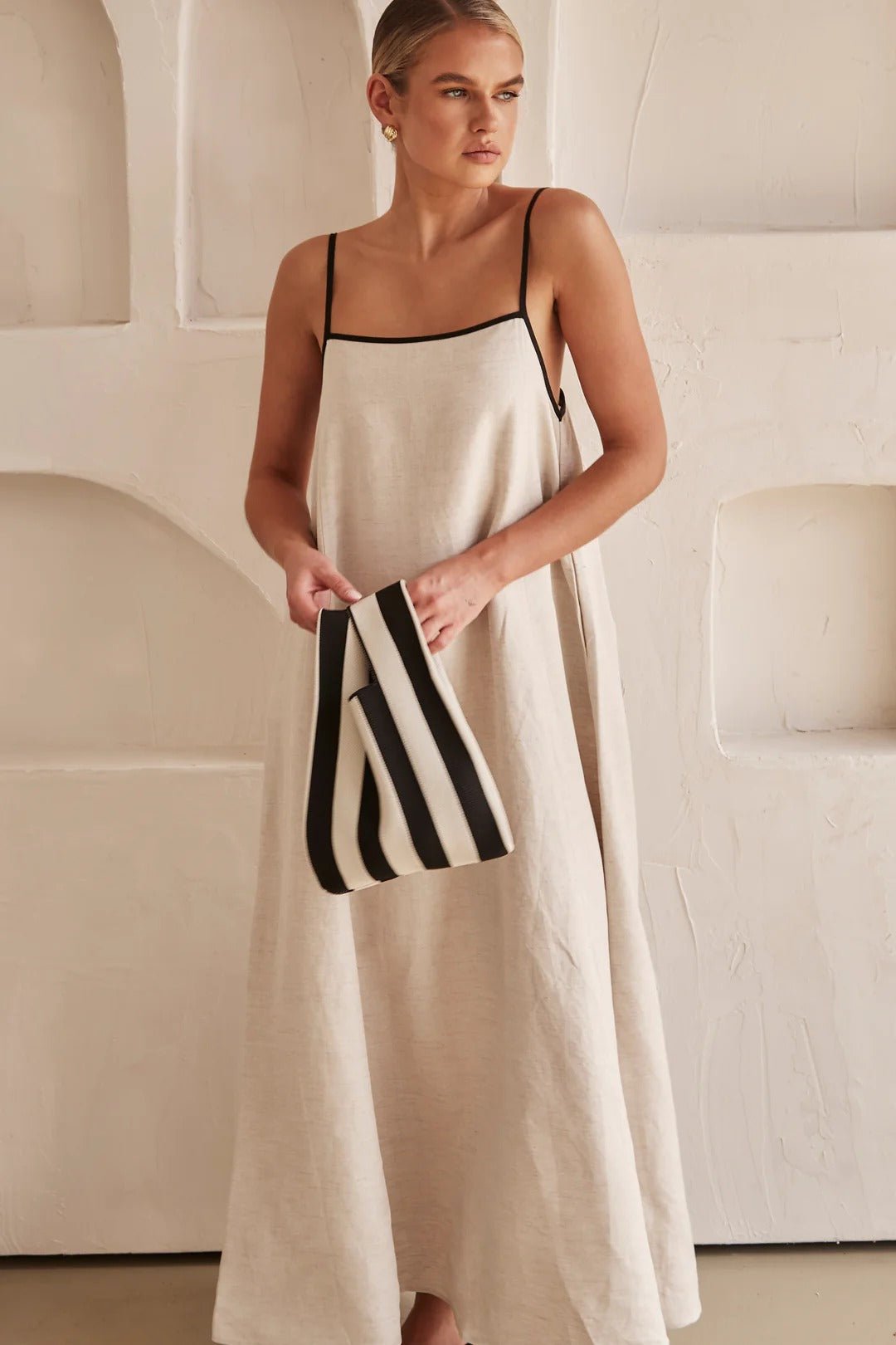 Linen-blend maxi dress in cream - detail