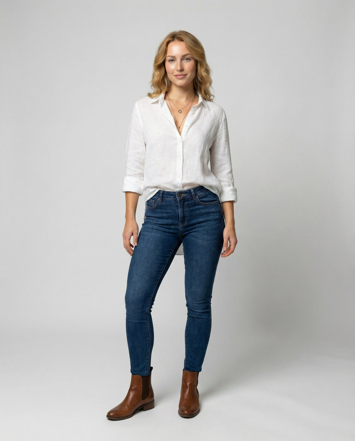 Linen-look shirt with classic collar and 3/4 sleeves in white
