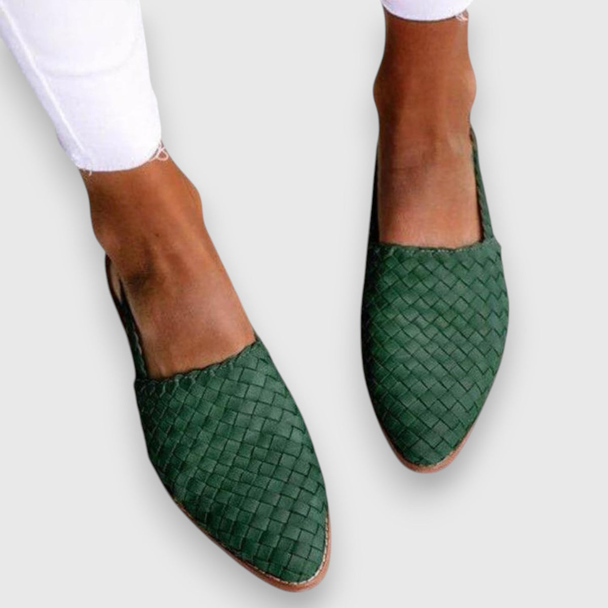 Woven flat sandals with closed toe in green
