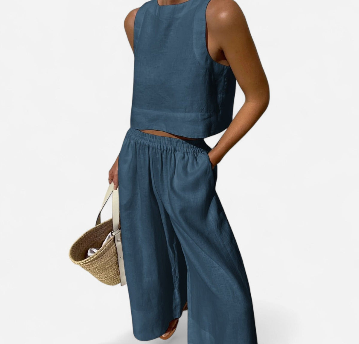 Linen sleeveless crop top and wide-leg pants set in teal – front