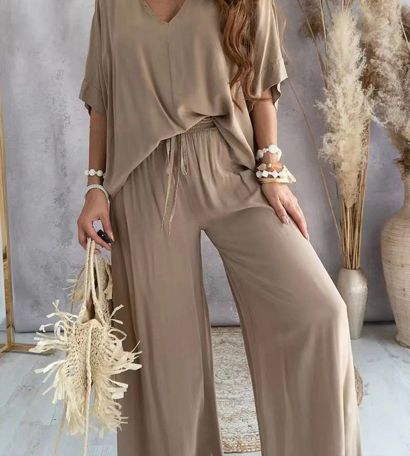 V-neck top and wide-leg pants set in camel – front