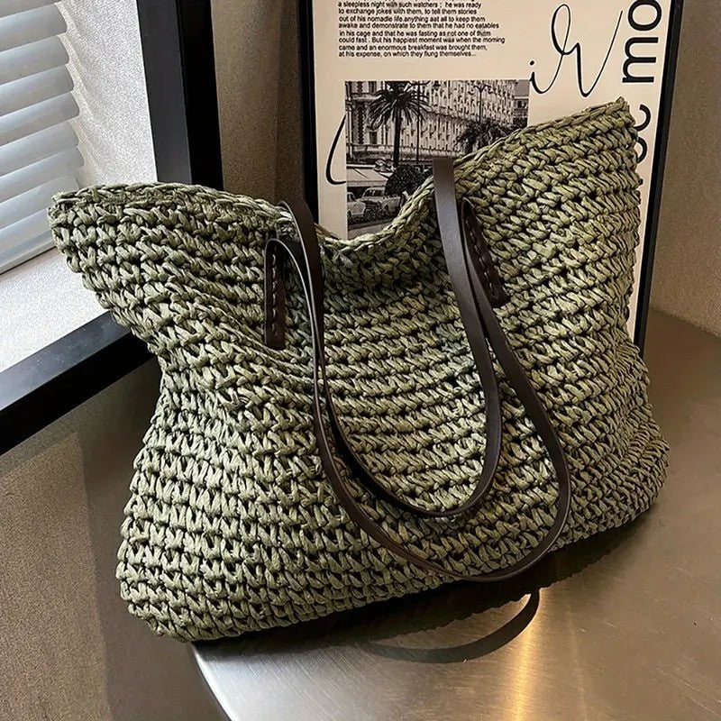 Woven straw tote bag in olive
